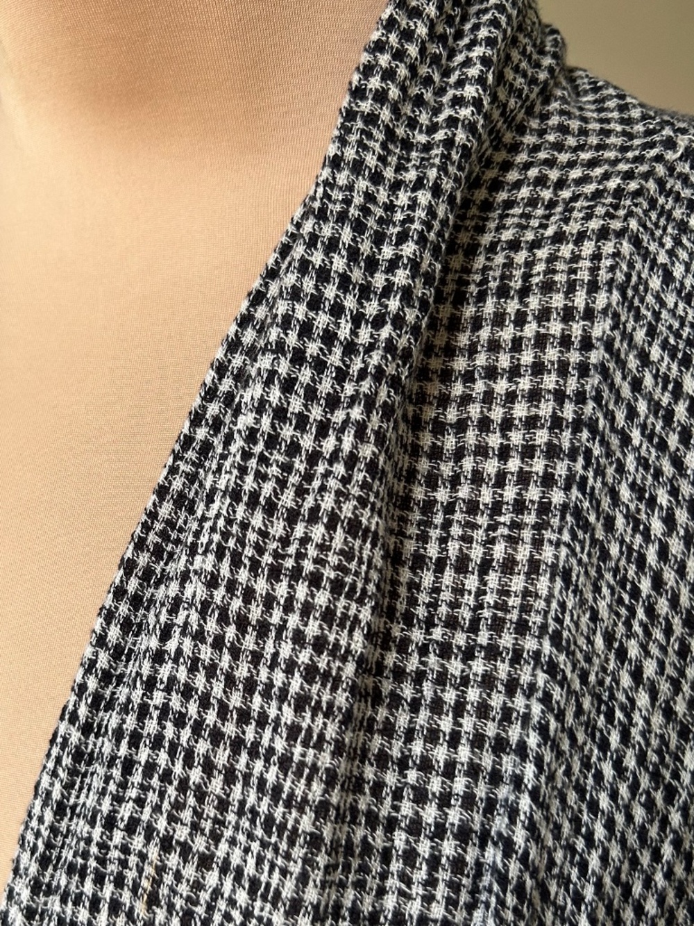 Plaid Black White Waterfall Fringe Front Jacket Role Tab Sleeves Size L GUC - Picture 5 of 10